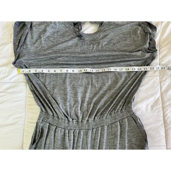 Vuori All Day Jumpsuit Short Sleeve Jumpsuit In Grey Size Large Short Sleeve - Picture 4 of 7